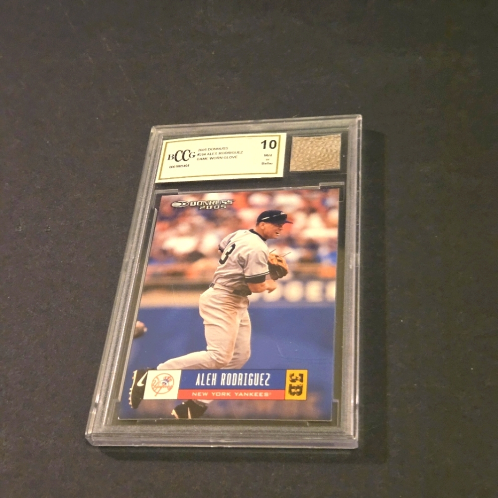 2005 DONRUSS # 264 ALEX RODRIGUEZ GAME WORN GLOVE BECKETTS BCGG 10 MINT & CARD